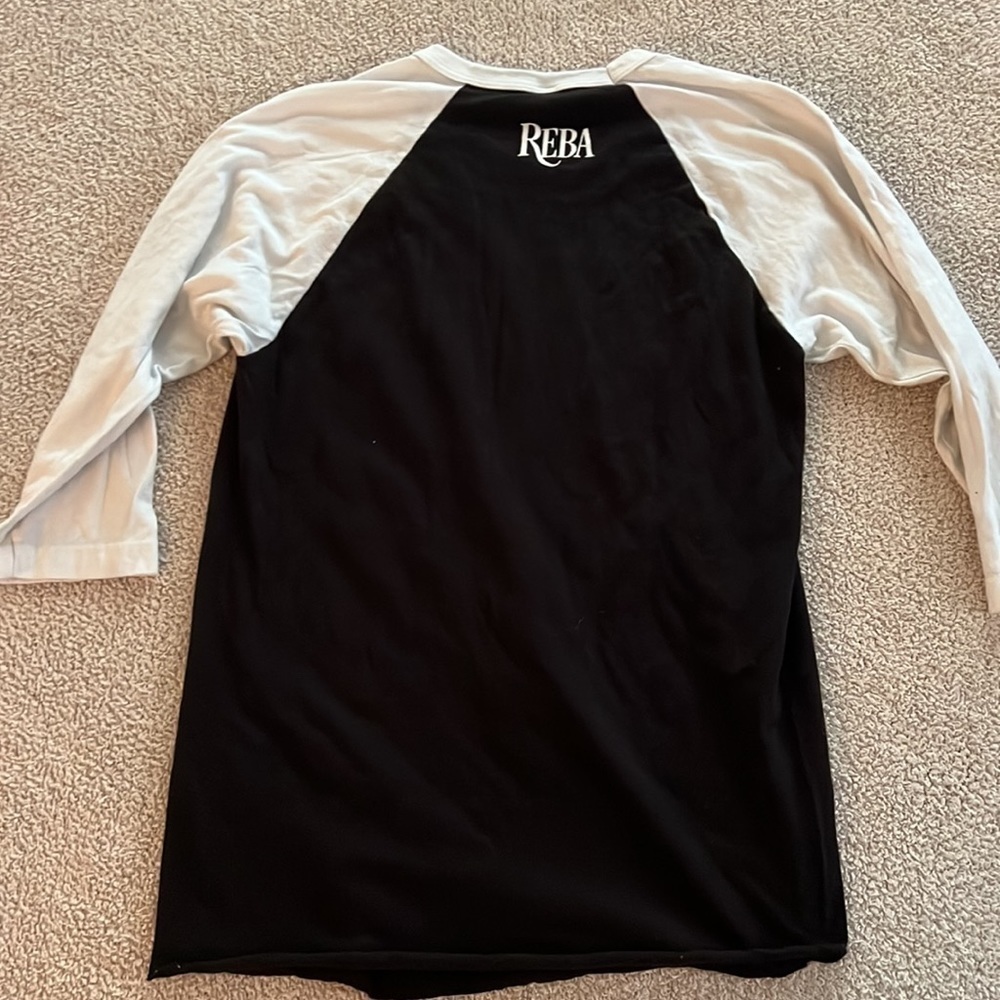 Reba McEntire Black and White Fancy Raglan Tee Size S - Picture 3 of 4